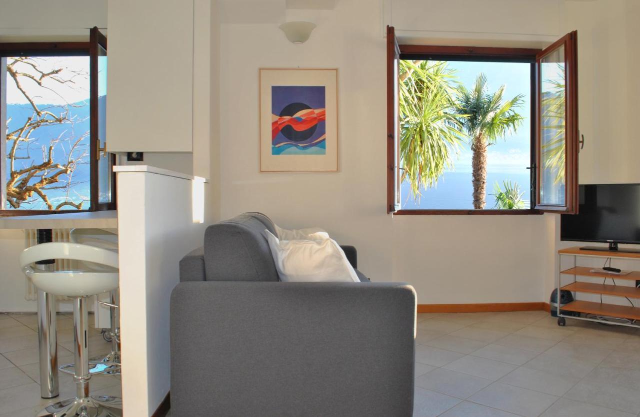 Apartment The Palm With Garden Sala Comacina Exteriér fotografie